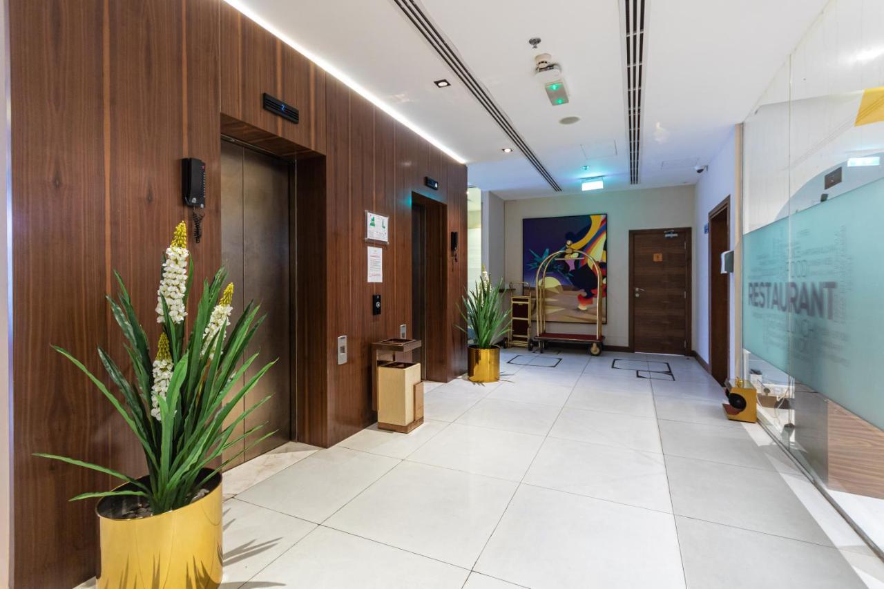 Le Wana Hotel Dubai Exteriör bild