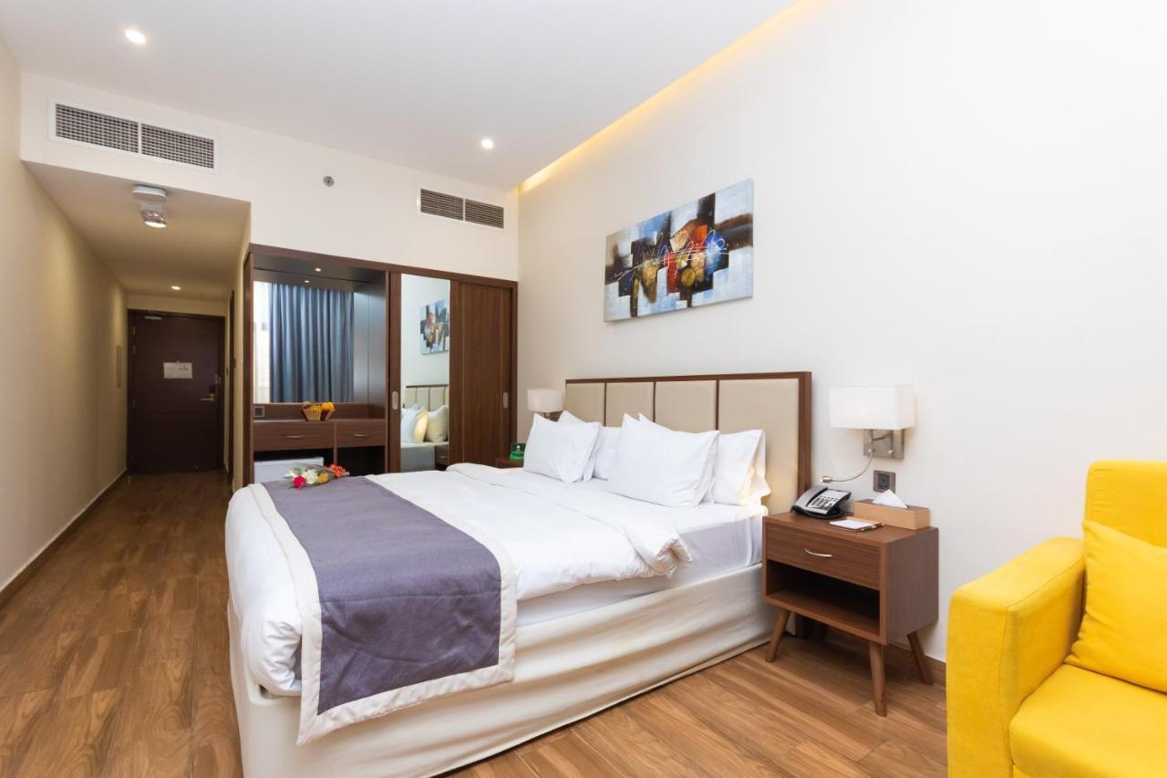 Le Wana Hotel Dubai Exteriör bild